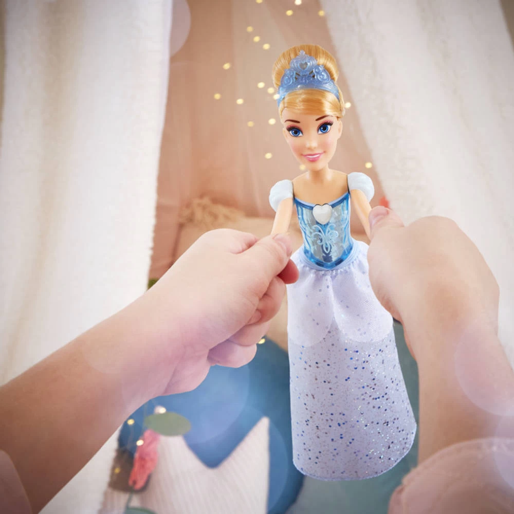 Hasbro Disney Princess Royal Shimmer Pop Assepoester Met Glitterjurk 7 Hasbro Disney Princess Royal Shimmer Pop Assepoester Met Glitterjurk - Afbeelding 5