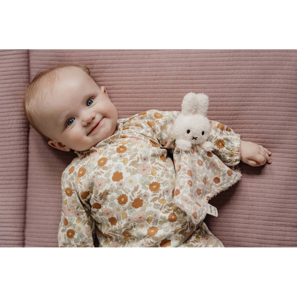 Nijntje X Little Dutch Vintage Little Flowers Rammelaar 6 Nijntje X Little Dutch Vintage Little Flowers Rammelaar - Afbeelding 4